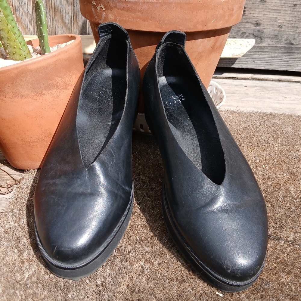 EILEEN FISHER Canoe Flat Size 8.5